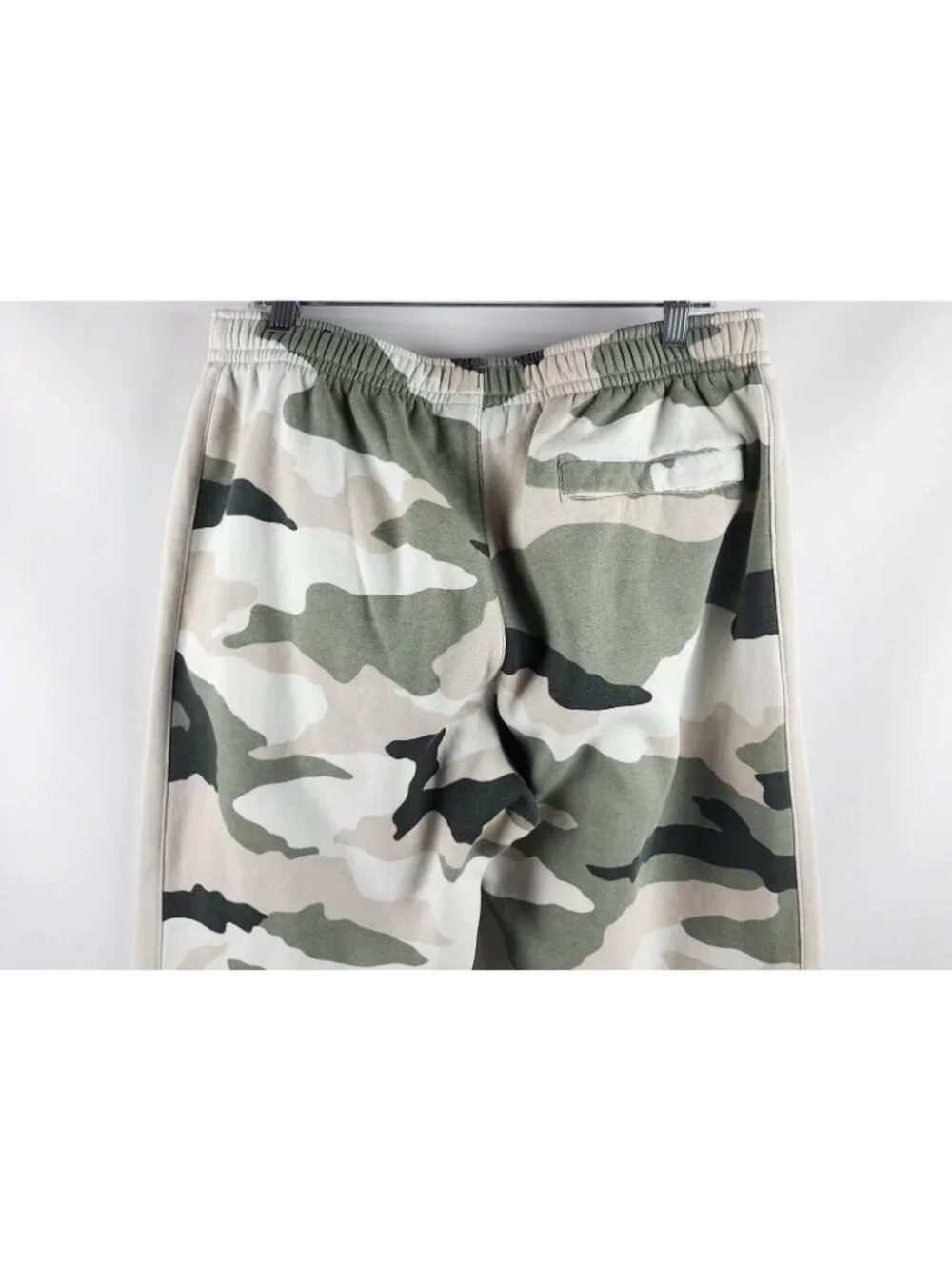 Nike Mens Sweatpants Mens XL Multi Camo Joggers (34x29) BV3628-372